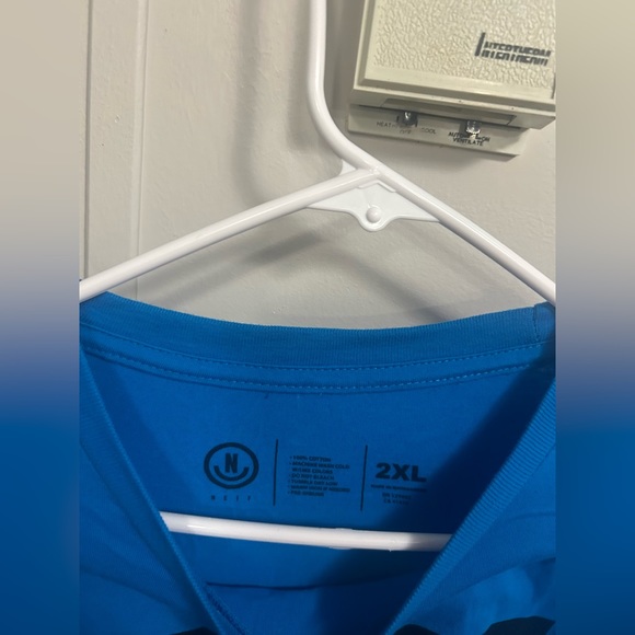 Neff T shirt - Picture 2 of 3